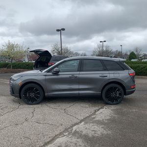 LINCOLN CORSAIR PREMIERE - 3