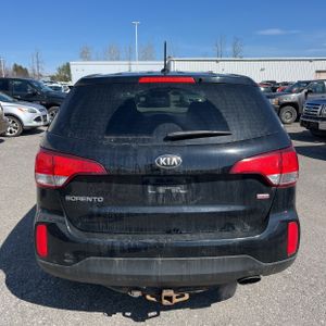 KIA SORENTO LX - 7