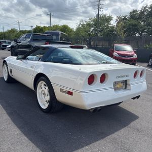 CHEVROLET CORVETTE BASE - 5