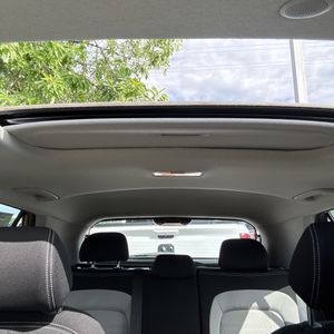 HYUNDAI VENUE SEL - 2