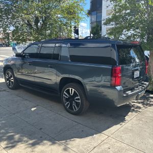 CHEVROLET SUBURBAN PREMIER - 4