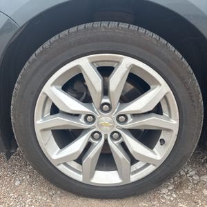 2019 Chevrolet IMPALA LT — миниатюра 17