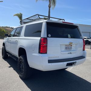 CHEVROLET SUBURBAN - 5