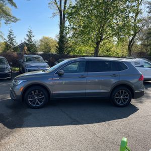 VOLKSWAGEN TIGUAN SE 4MOTION - 3