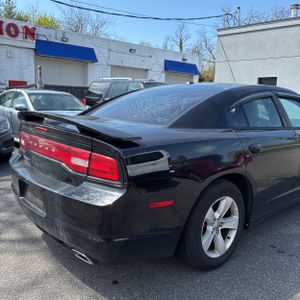 DODGE CHARGER SE - 9