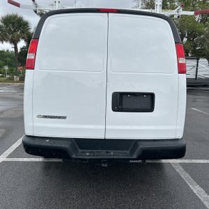 CHEVROLET EXPRESS 2500 - 7