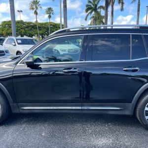 MERCEDES-BENZ GLB - 4