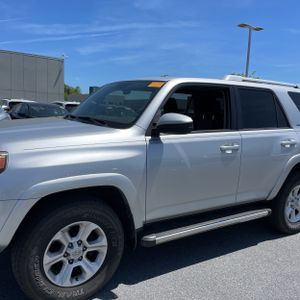 TOYOTA 4RUNNER - 2