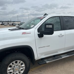 CHEVROLET SILVERADO 2500HD LT - 2