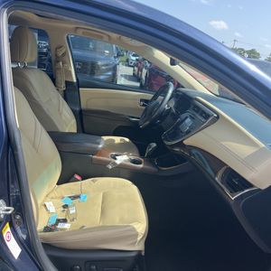 2015 Toyota AVALON LIMITED thumbnail 32