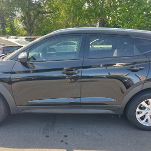 HYUNDAI TUCSON VALUE - 4