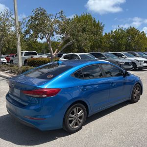 HYUNDAI ELANTRA SE - 8