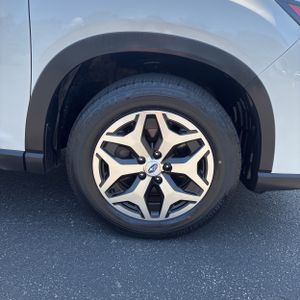 صورة مصغرة 20 لـ 2023 Subaru FORESTER PREMIUM