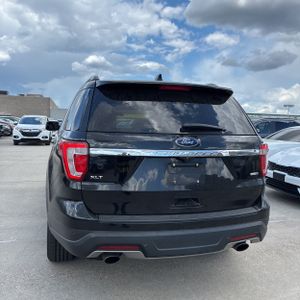 FORD EXPLORER XLT - 7