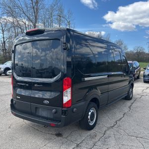 FORD TRANSIT 150 - 8