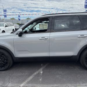 2022 KIA TELLURIDE EX photo 3