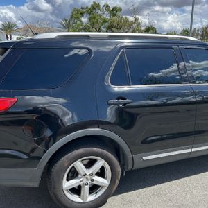 FORD EXPLORER XLT - 9