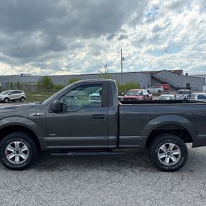 FORD F-150 XL - 4