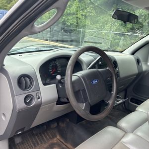 صورة 33 لـ 2005 FORD F-150 XLT