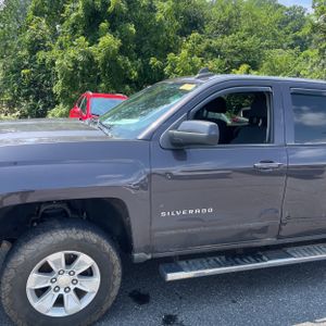 2015 Chevrolet SILVERADO 1500 LT photo 2