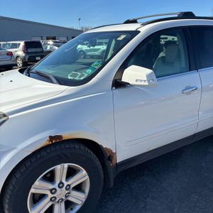 CHEVROLET TRAVERSE - 2