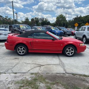 FORD MUSTANG BASE - 10