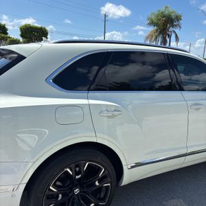 2018 Bentley BENTAYGA BASE — фото 9