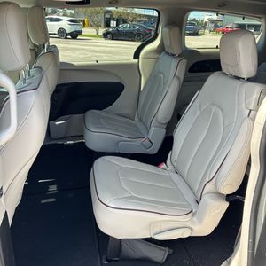 2017 Chrysler PACIFICA LIMITED — фото 32