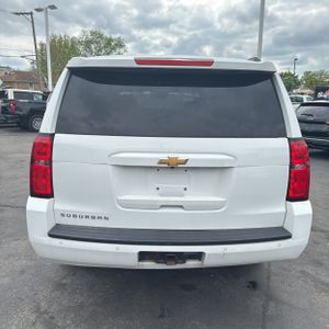 CHEVROLET SUBURBAN LT - 6