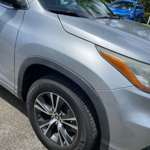 صورة 57 لـ 2016 Toyota HIGHLANDER XLE
