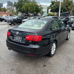 VOLKSWAGEN JETTA SE - 8