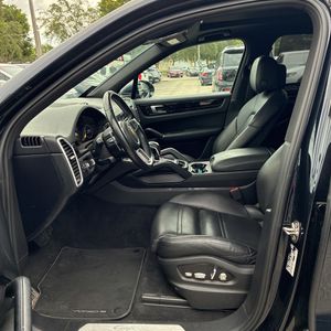 صورة مصغرة 31 لـ 2019 Porsche CAYENNE BASE