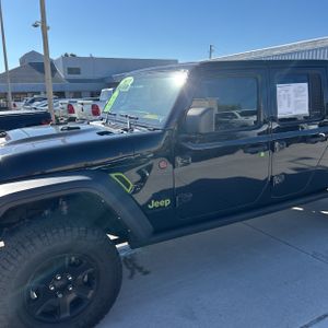 صورة 2 لـ 2022 JEEP GLADIATOR MOJAVE