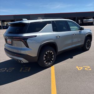 2025 Chevrolet TRAVERSE Z71 照片 8