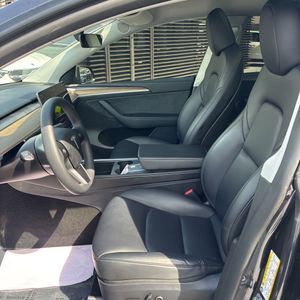 2024 Tesla MODEL Y LONG RANGE 缩略图 31