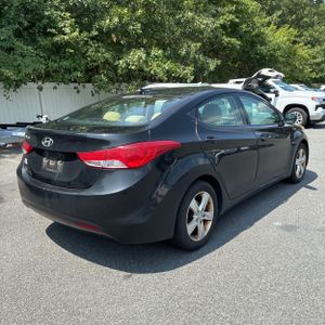 2013 Hyundai ELANTRA GLS 照片 8
