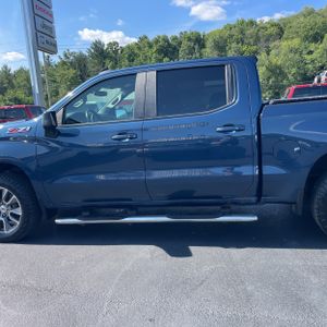 2019 Chevrolet SILVERADO 1500 RST 照片 4