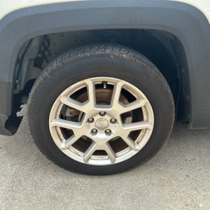 2019 JEEP RENEGADE LATITUDE — миниатюра 17