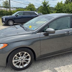 2019 FORD FUSION SE photo 2