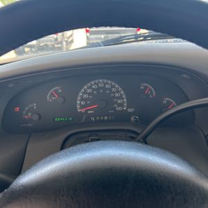 صورة 37 لـ 2002 FORD F-150 XL
