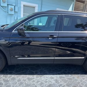 VOLKSWAGEN TIGUAN SE - 4