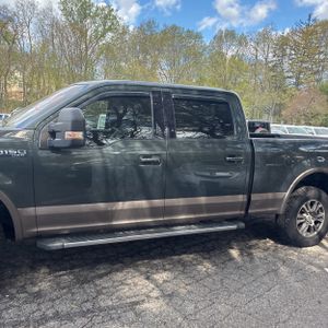 FORD F-150 LARIAT - 4