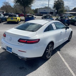 MERCEDES-BENZ E-CLASS - 8