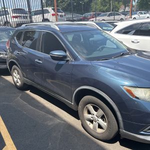 2015 Nissan ROGUE SV 照片 10