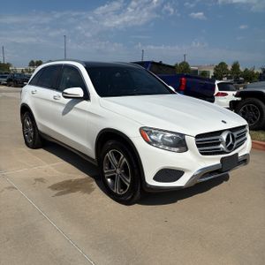 صورة 12 لـ 2017 Mercedes-BENZ GLC