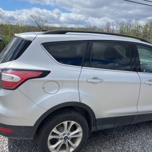 FORD ESCAPE SE - 9