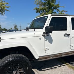 صورة 2 لـ 2010 JEEP WRANGLER UNLIMITED SAHARA