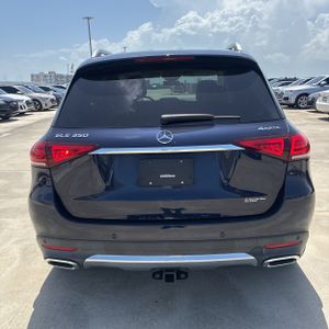صورة 7 لـ 2021 Mercedes-BENZ GLE