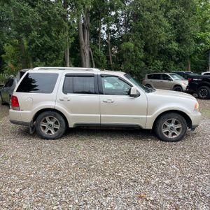 2005 Lincoln AVIATOR LUXURY photo 10