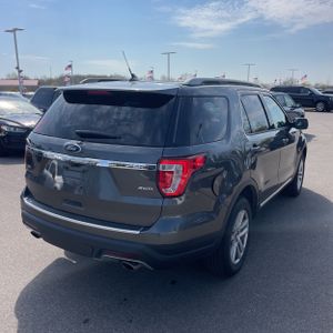 FORD EXPLORER XLT - 8